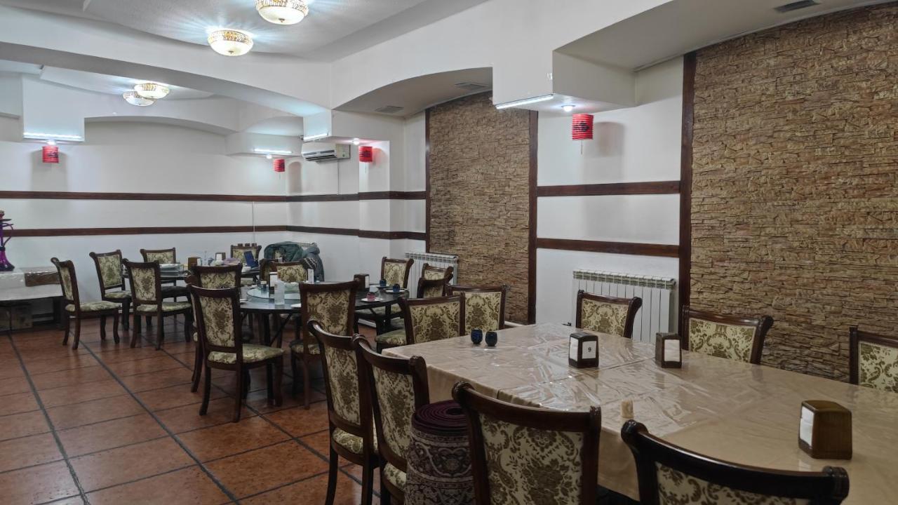 Bishkek Villa Hotel Ngoại thất bức ảnh