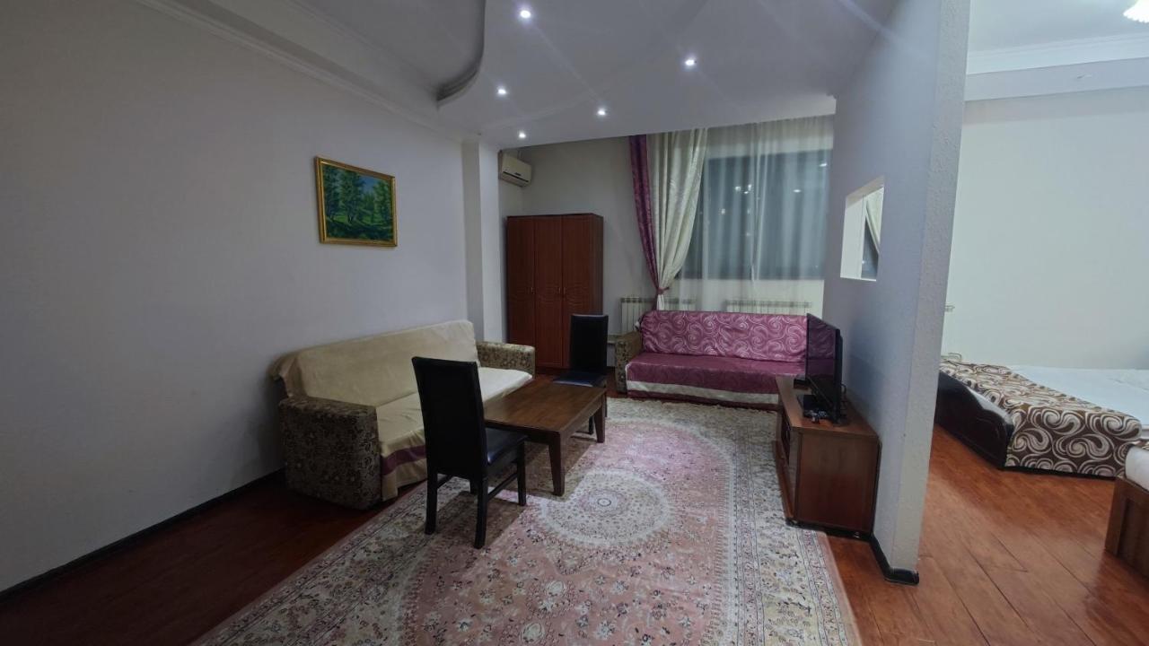 Bishkek Villa Hotel Ngoại thất bức ảnh