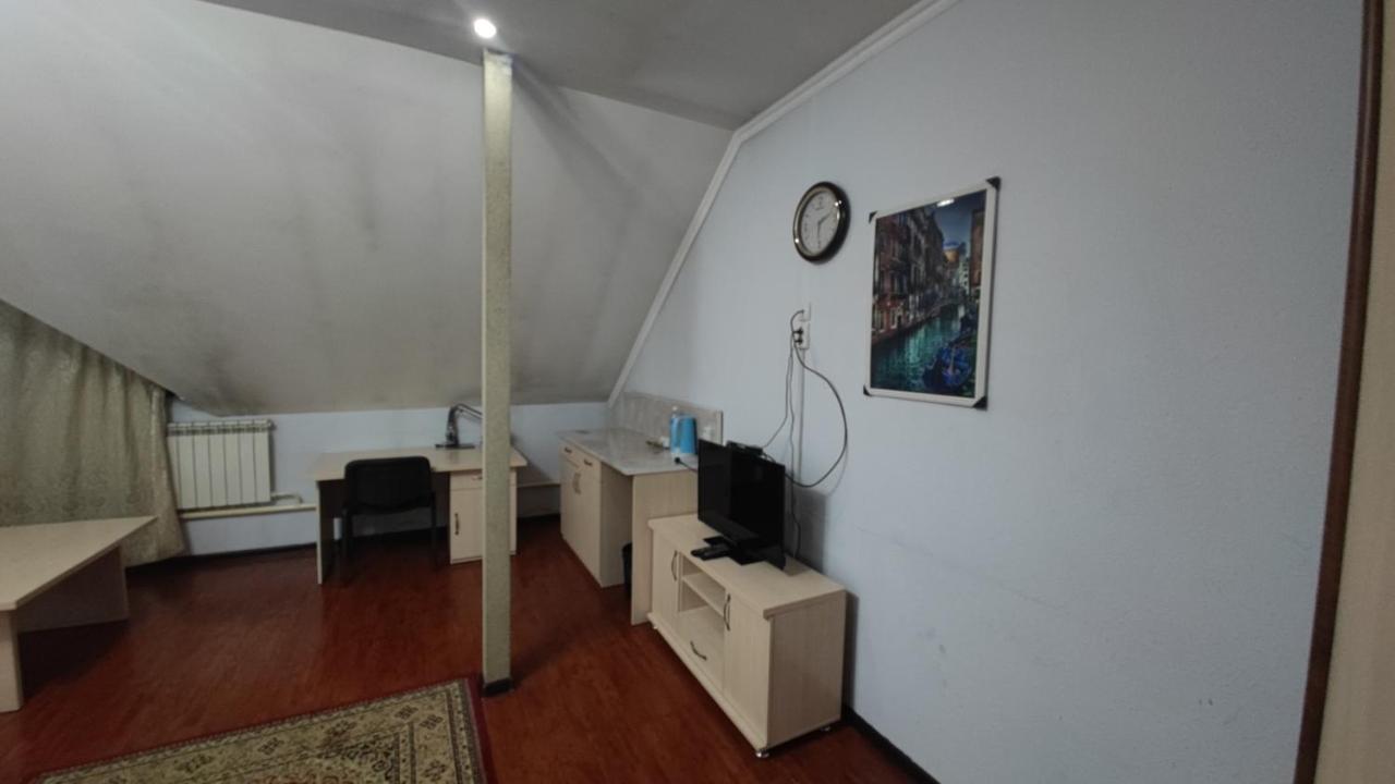 Bishkek Villa Hotel Ngoại thất bức ảnh