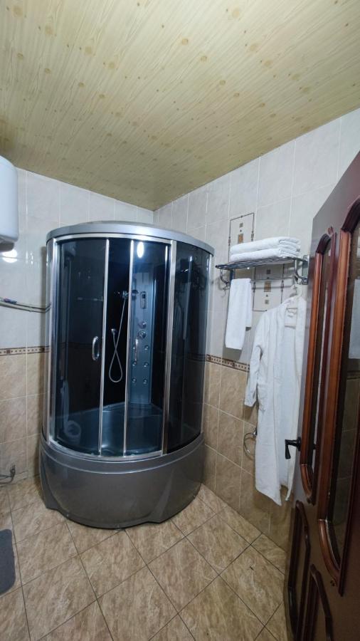 Bishkek Villa Hotel Ngoại thất bức ảnh