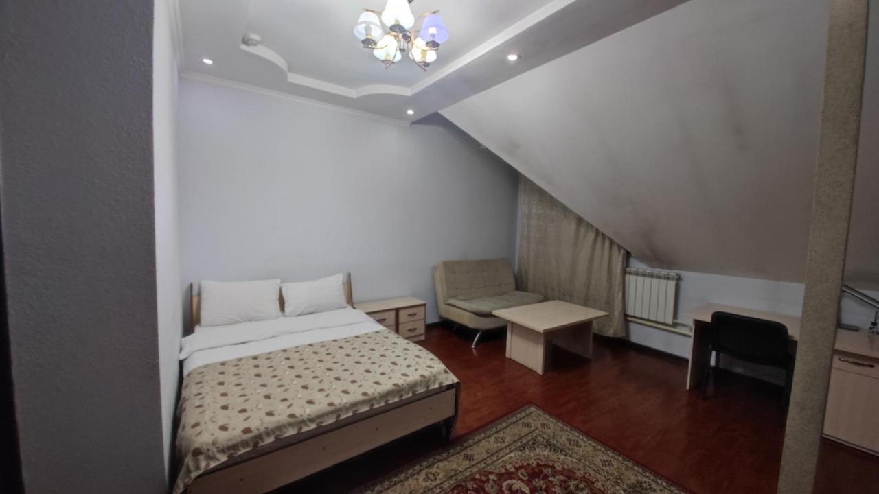 Bishkek Villa Hotel Ngoại thất bức ảnh