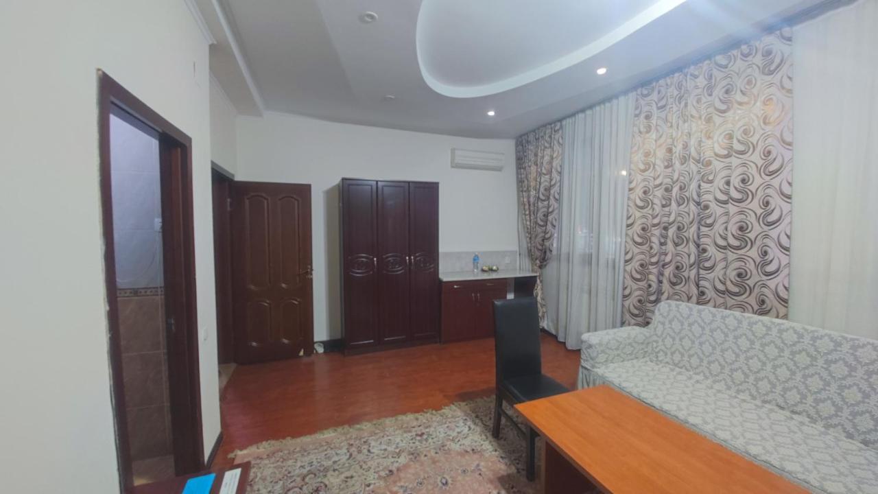 Bishkek Villa Hotel Ngoại thất bức ảnh