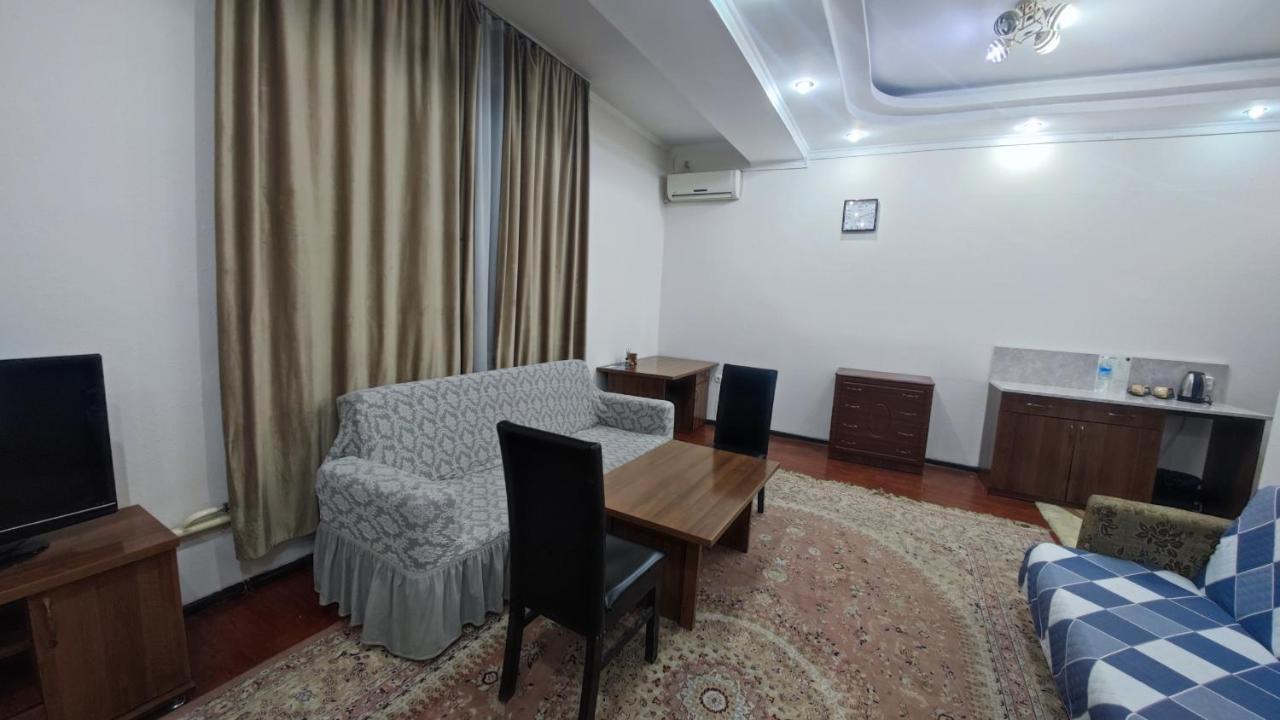 Bishkek Villa Hotel Ngoại thất bức ảnh