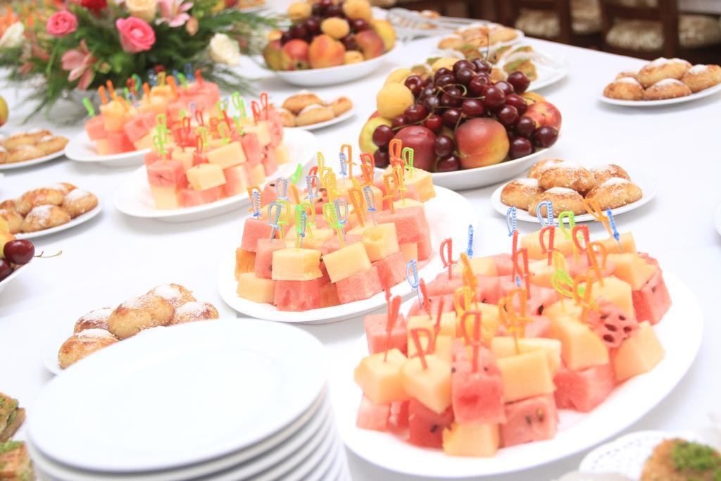 Bishkek Villa Hotel Ngoại thất bức ảnh